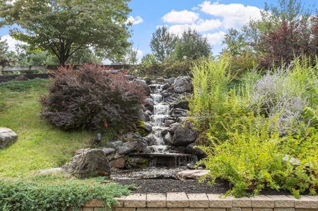 35 Sandy Ridge Road, Sterling, MA 01564