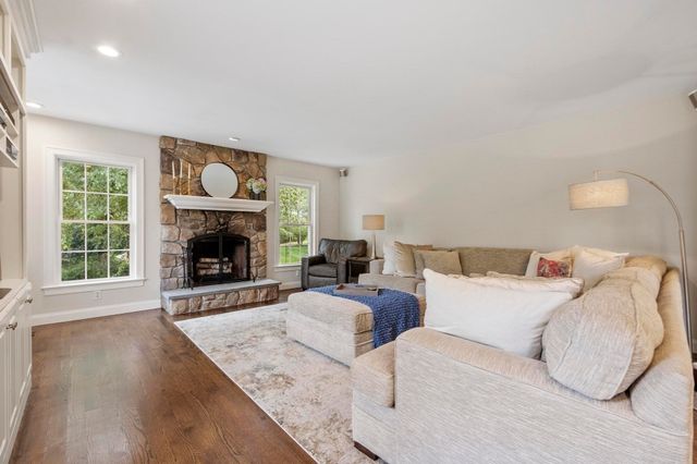 35 Sandy Ridge Road, Sterling, MA 01564