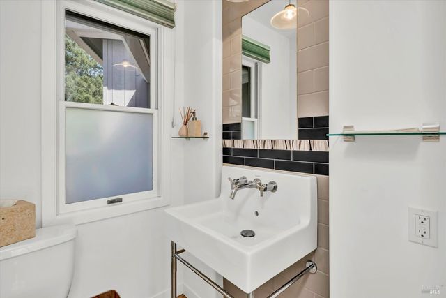 511 Kortum Canyon Rd, Calistoga, CA 94515