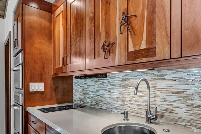 511 Kortum Canyon Rd, Calistoga, CA 94515