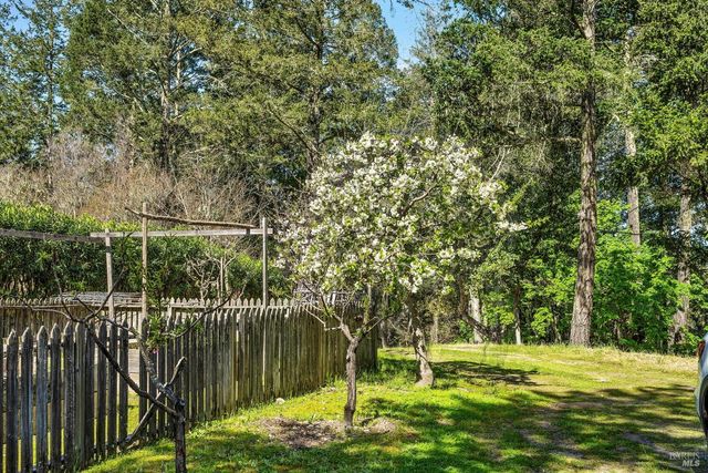 511 Kortum Canyon Rd, Calistoga, CA 94515