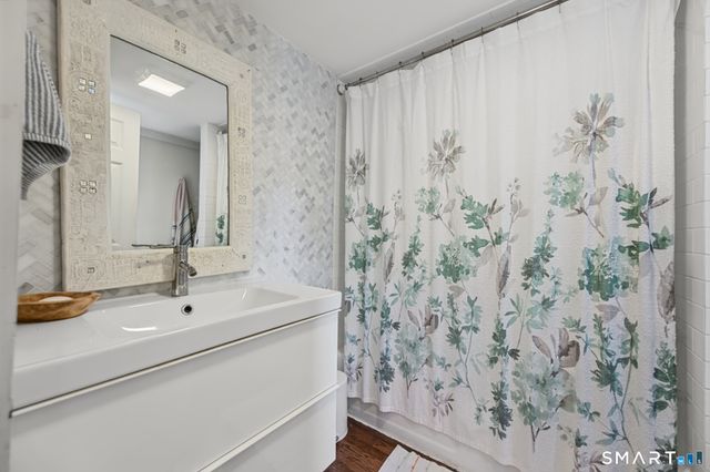 42 Little Road, Morris, CT 06763