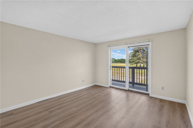 728 Beverage Hill Avenue 17, Pawtucket, RI 02861