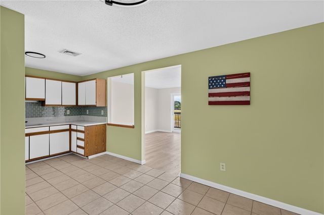 728 Beverage Hill Avenue 17, Pawtucket, RI 02861