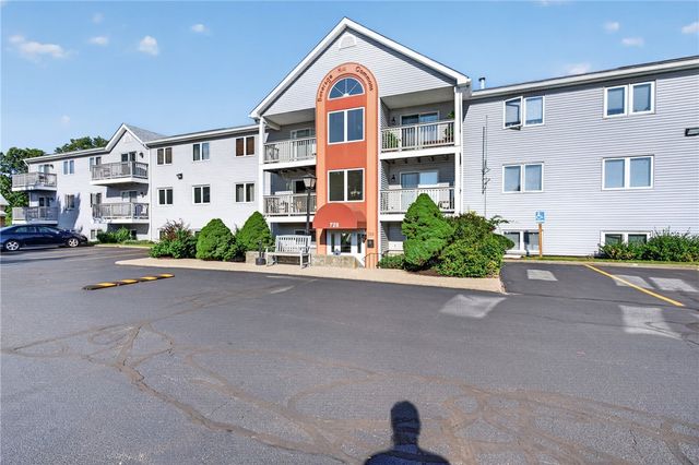 728 Beverage Hill Avenue 17, Pawtucket, RI 02861