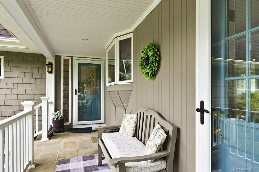 16 Brittany Court, Northport, NY 11768 — photo 2