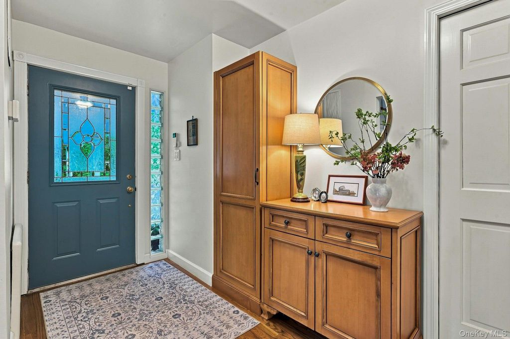 16 Brittany Court, Northport, NY 11768 — photo 3