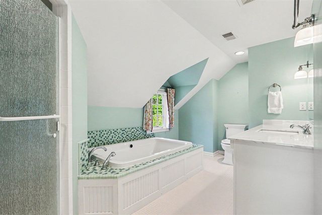 2203 Sheffield Drive, Kalamazoo, MI 49008