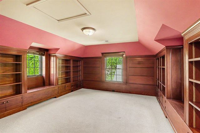 2203 Sheffield Drive, Kalamazoo, MI 49008