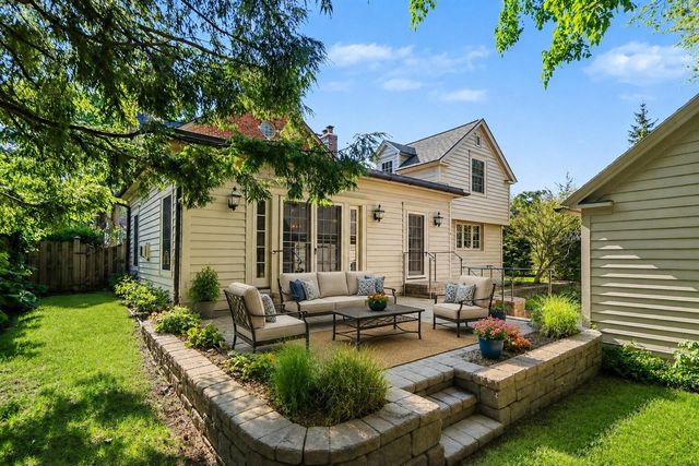 2203 Sheffield Drive, Kalamazoo, MI 49008
