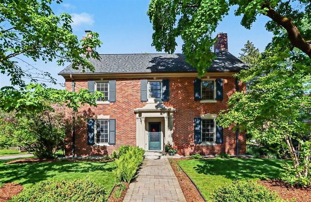2203 Sheffield Drive, Kalamazoo, MI 49008