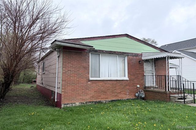9377 Bessemore Street, Detroit, MI 48213