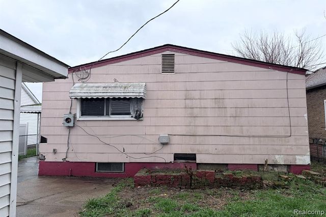 9377 Bessemore Street, Detroit, MI 48213