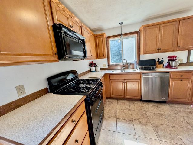 624 Granville Road, Westfield, MA 01085