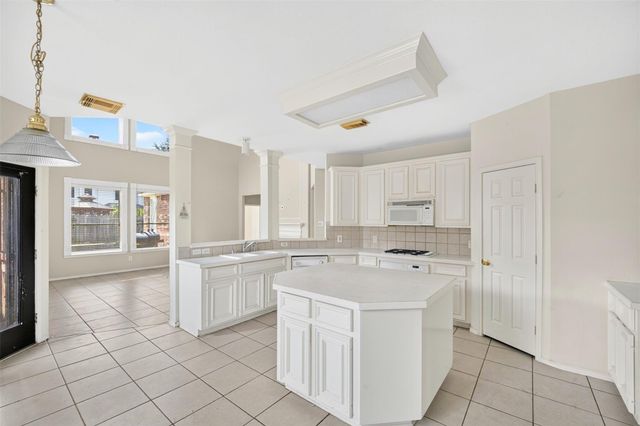 10038 Katherine Court, Houston, TX 77089