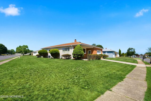 57 Liberta Drive, Toms River, NJ 08757