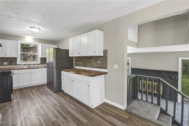 15413 Raymond Street, Maple Heights, OH 44137