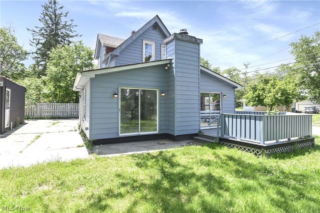 15413 Raymond Street, Maple Heights, OH 44137