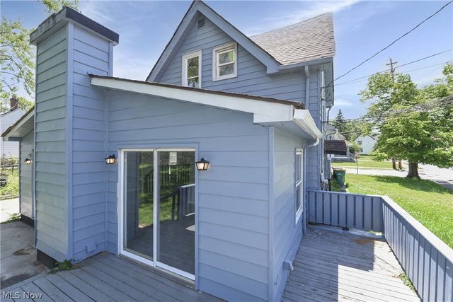 15413 Raymond Street, Maple Heights, OH 44137