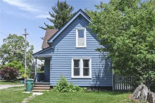 15413 Raymond Street, Maple Heights, OH 44137