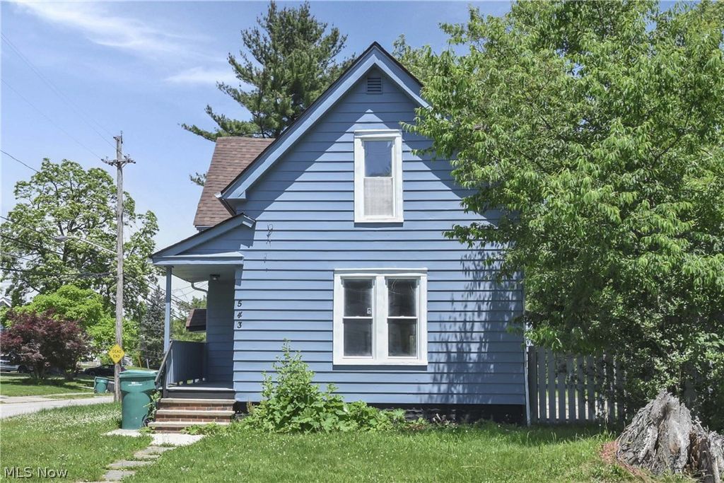 15413 Raymond Street, Maple Heights, OH 44137