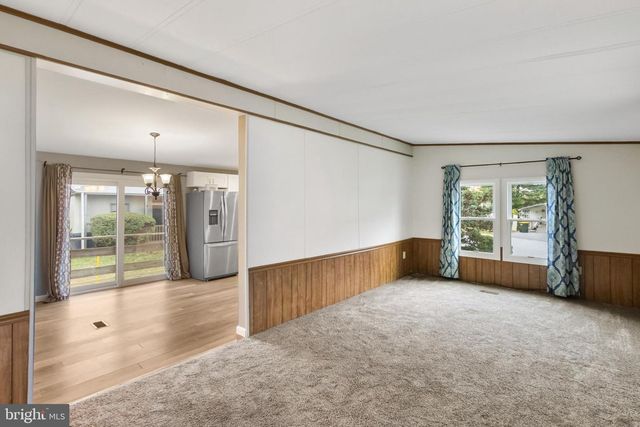 908 KELLY DR, Mount Wolf, PA 17347