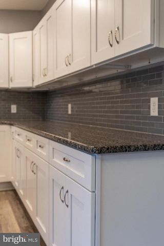 908 KELLY DR, Mount Wolf, PA 17347