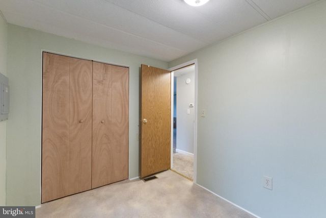 908 KELLY DR, Mount Wolf, PA 17347