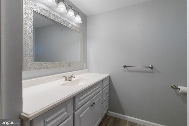 908 KELLY DR, Mount Wolf, PA 17347