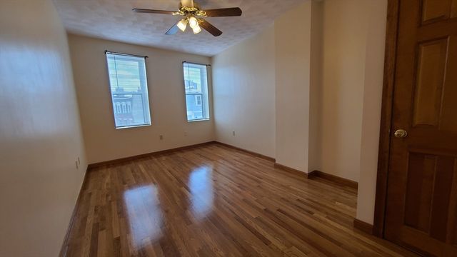 414 Hanover Street 5, Boston, MA 02113