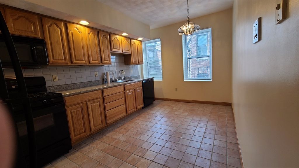 414 Hanover Street 5, Boston, MA 02113