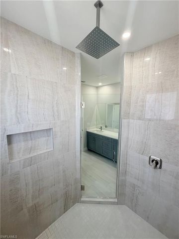 315 NW 3rd LN, Cape Coral, FL 33993