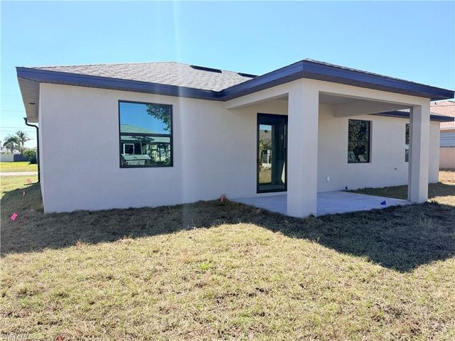 315 NW 3rd LN, Cape Coral, FL 33993