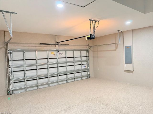 315 NW 3rd LN, Cape Coral, FL 33993