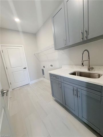 315 NW 3rd LN, Cape Coral, FL 33993