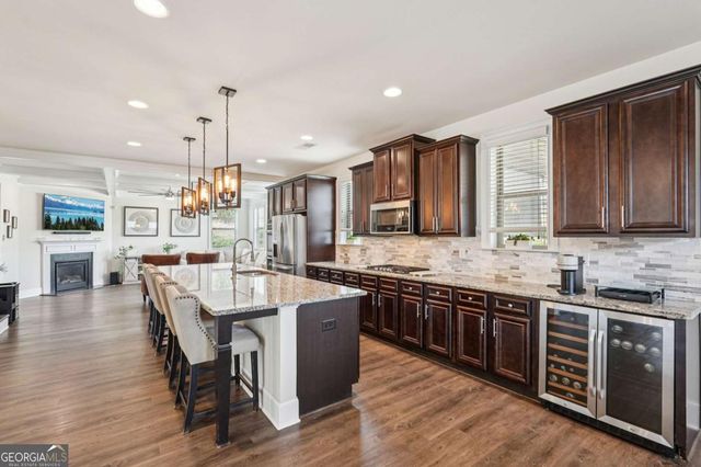 197 Hickory Pointe Drive, Acworth, GA 30101