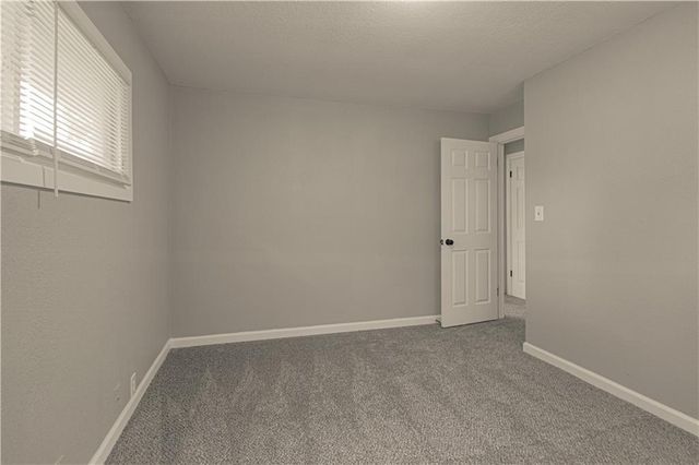 11003 Cambridge Avenue, Kansas City, MO 64134