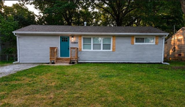11003 Cambridge Avenue, Kansas City, MO 64134
