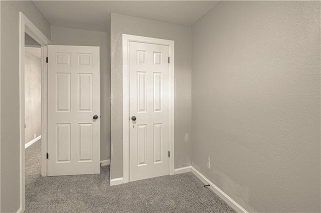 11003 Cambridge Avenue, Kansas City, MO 64134