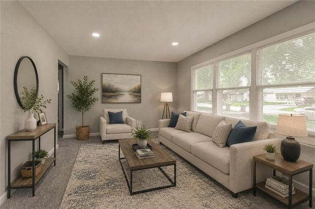 11003 Cambridge Avenue, Kansas City, MO 64134