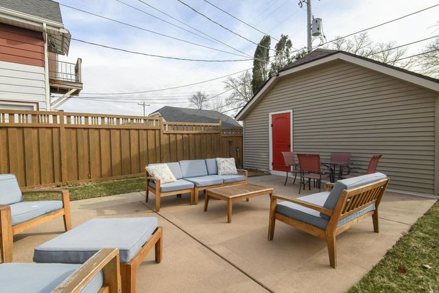 539 S 5th AVENUE, West Bend, WI 53090