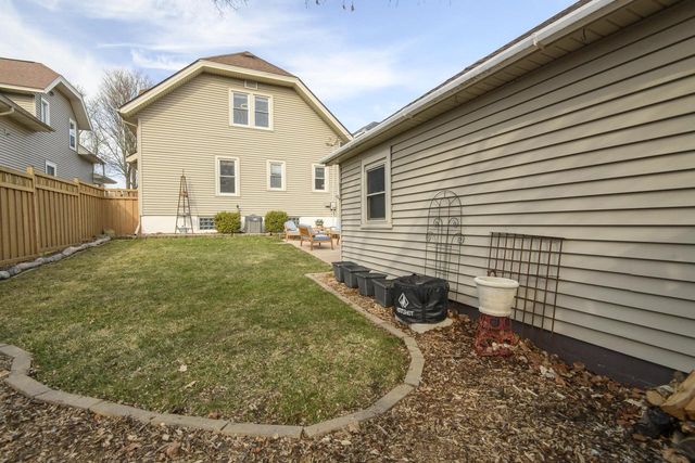 539 S 5th AVENUE, West Bend, WI 53090