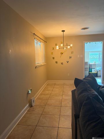 2210 S Woodcrest St, Denham Springs, LA 70726