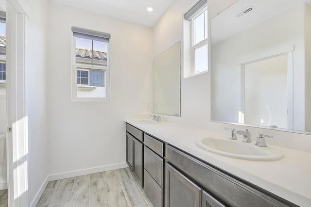 117 E Central Parkway, Mountain House, CA 95391