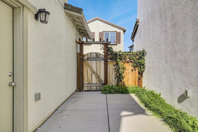 117 E Central Parkway, Mountain House, CA 95391