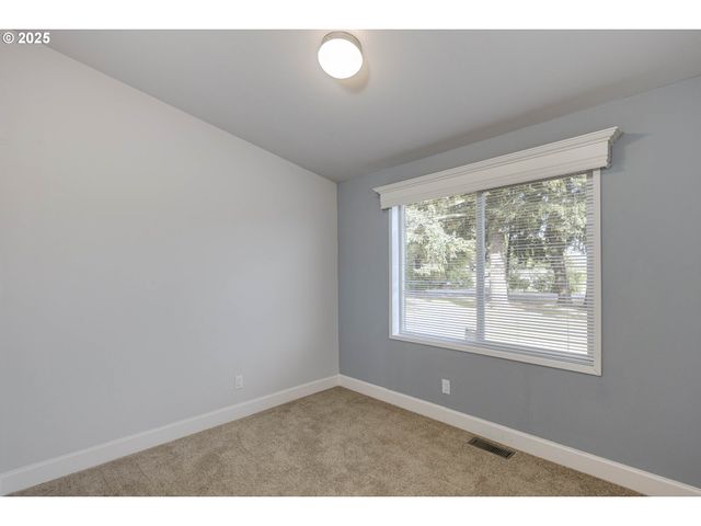 25110 Sw RED PRAIRIE Rd, Sheridan, OR 97378