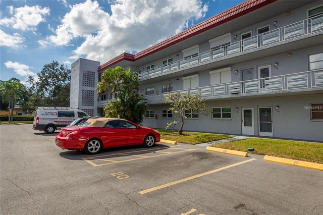 5660 80TH STREET N D205, St Petersburg, FL 33709