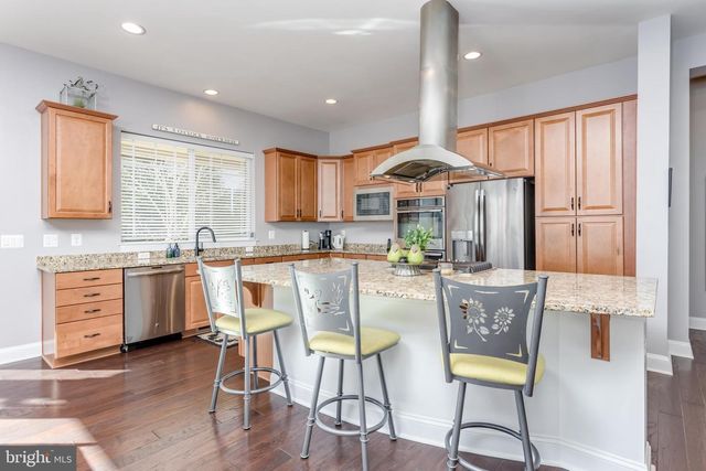 114 TURNSTONE LN, Lake Frederick, VA 22630