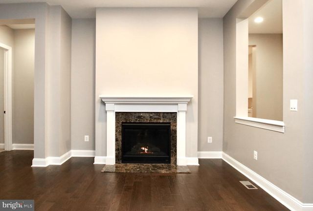 114 TURNSTONE LN, Lake Frederick, VA 22630