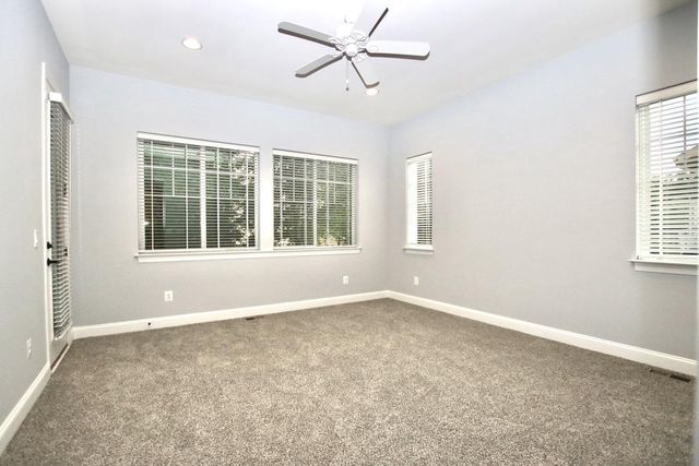 114 TURNSTONE LN, Lake Frederick, VA 22630